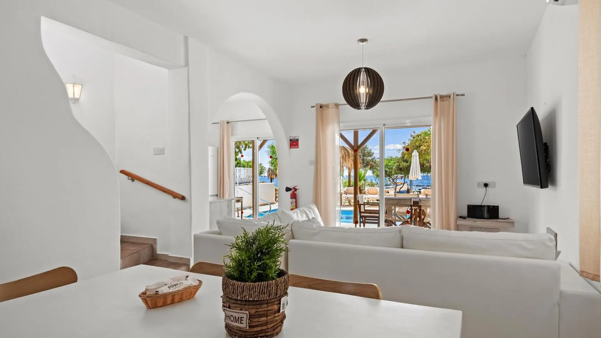 Thalassines Villas Ayia Napa 0*,